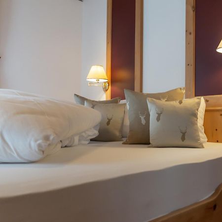 Hotel Astras Scuol Buitenkant foto