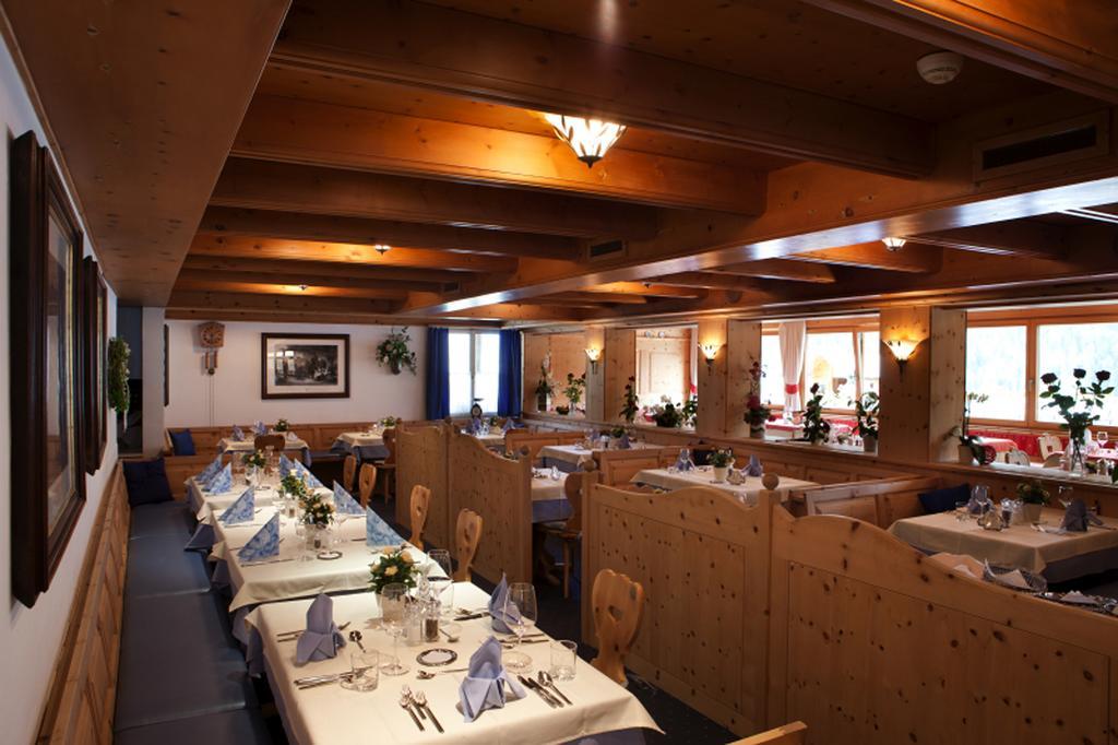 Hotel Astras Scuol Buitenkant foto